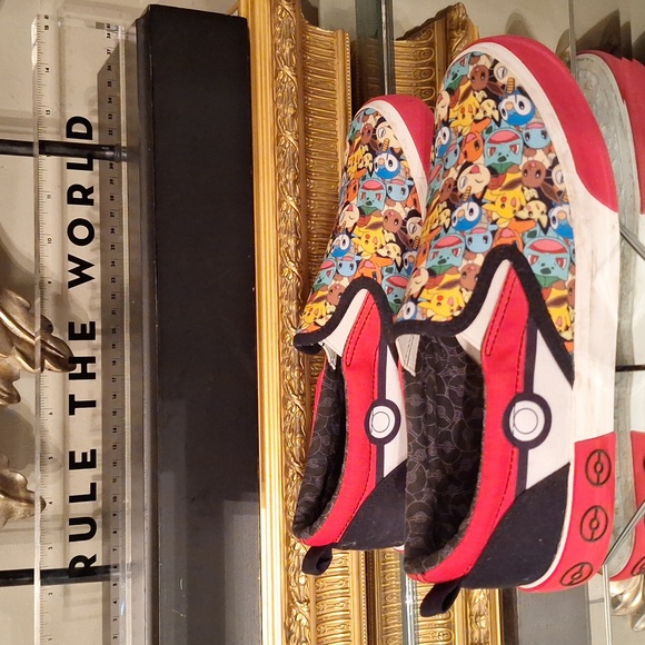 Pokemon Canvas Sneakers - Picture 2 of 8
